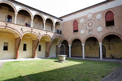 La Casa Romei: Un joyau médiéval aux trésors cachés!