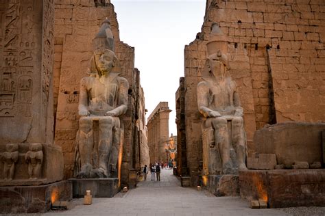 Le Musée de Luxor: Un Voyage Éblouissant à Travers l'Histoire Égyptienne Antique!