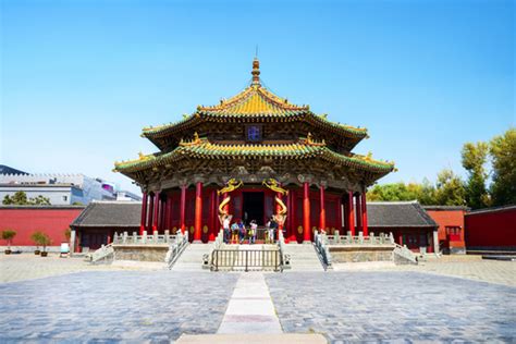  Le Temple de Yuqing, une oasis spirituelle et un chef-d'œuvre architectural dans la ville de Lu'an!