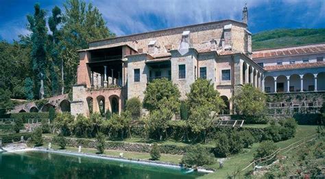  La Tour de la Malcontenta :  Un Monument Historique et Mystique à Yuste